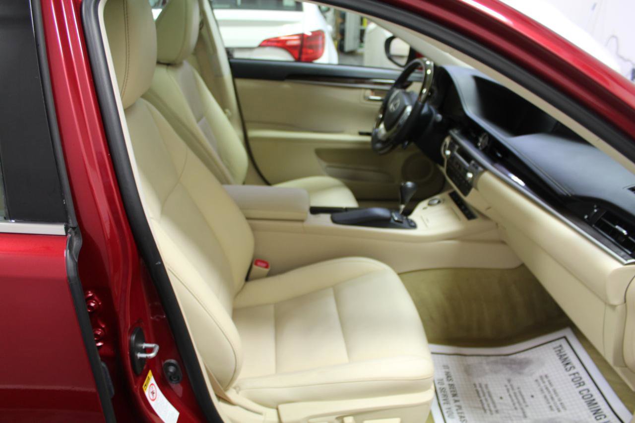 Used 2013 Lexus ES 350 w/ Luxury Pkg image 25