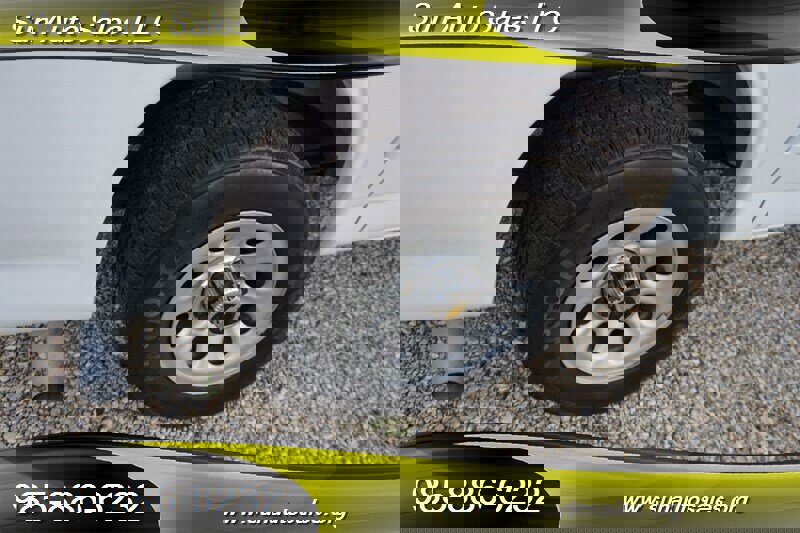 Used 2010 Chevrolet Express 1500 image 35