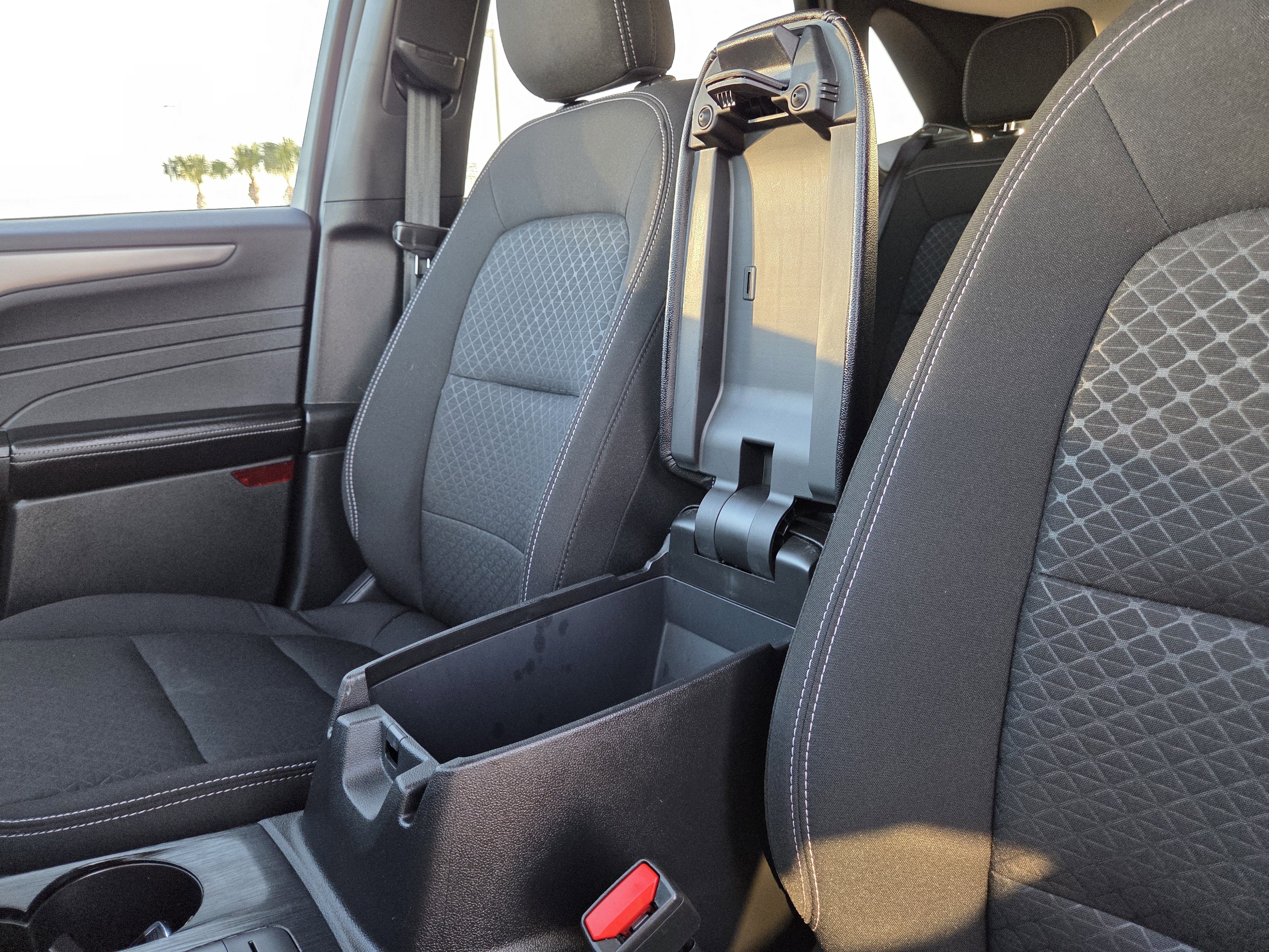 Used 2025 Ford Escape Active image 28