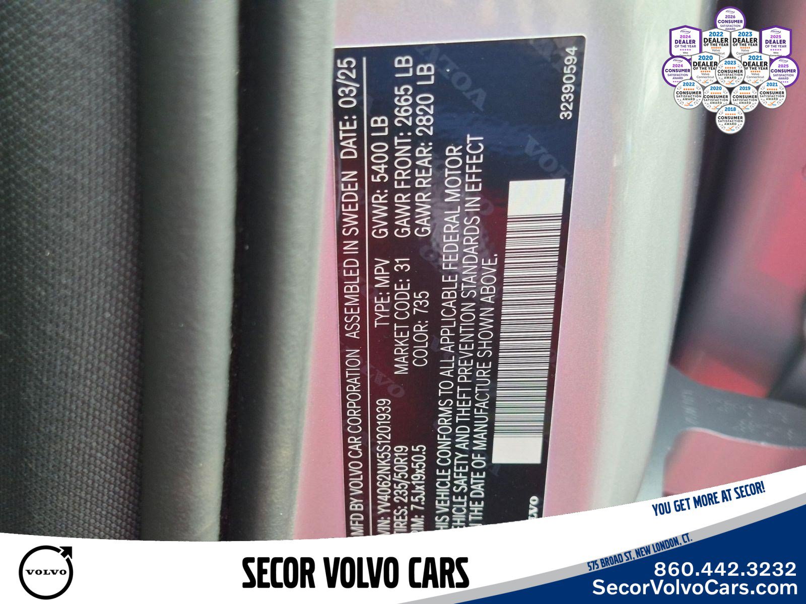 Used 2025 Volvo V90 B6 Cross Country Plus AWD/4WD image 32