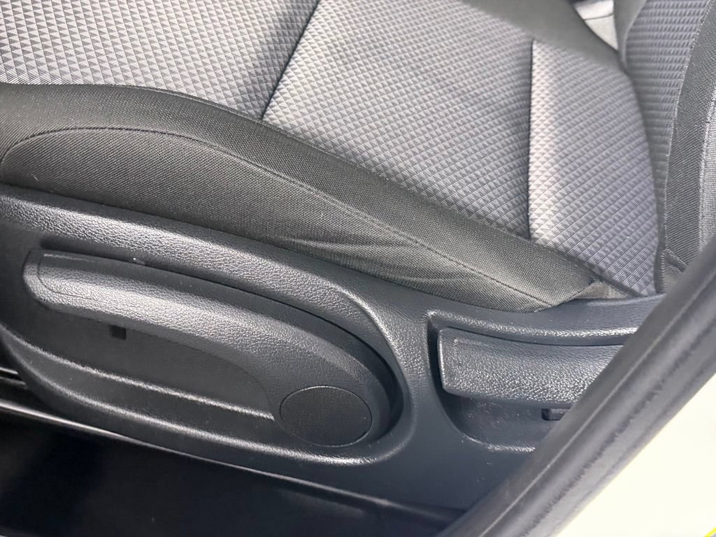 Used 2025 Kia Soul LX FWD image 26