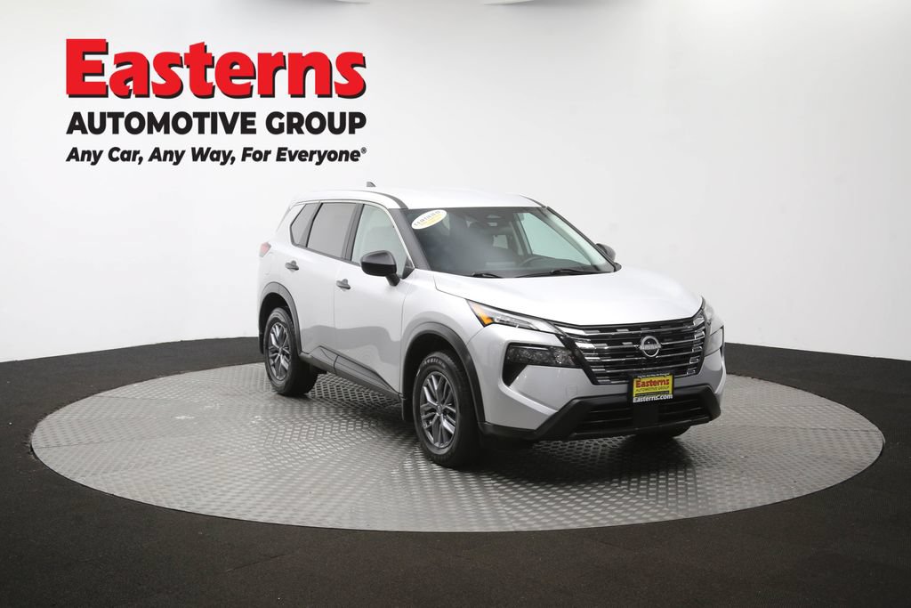 Used 2024 Nissan Rogue S AWD/4WD image 51