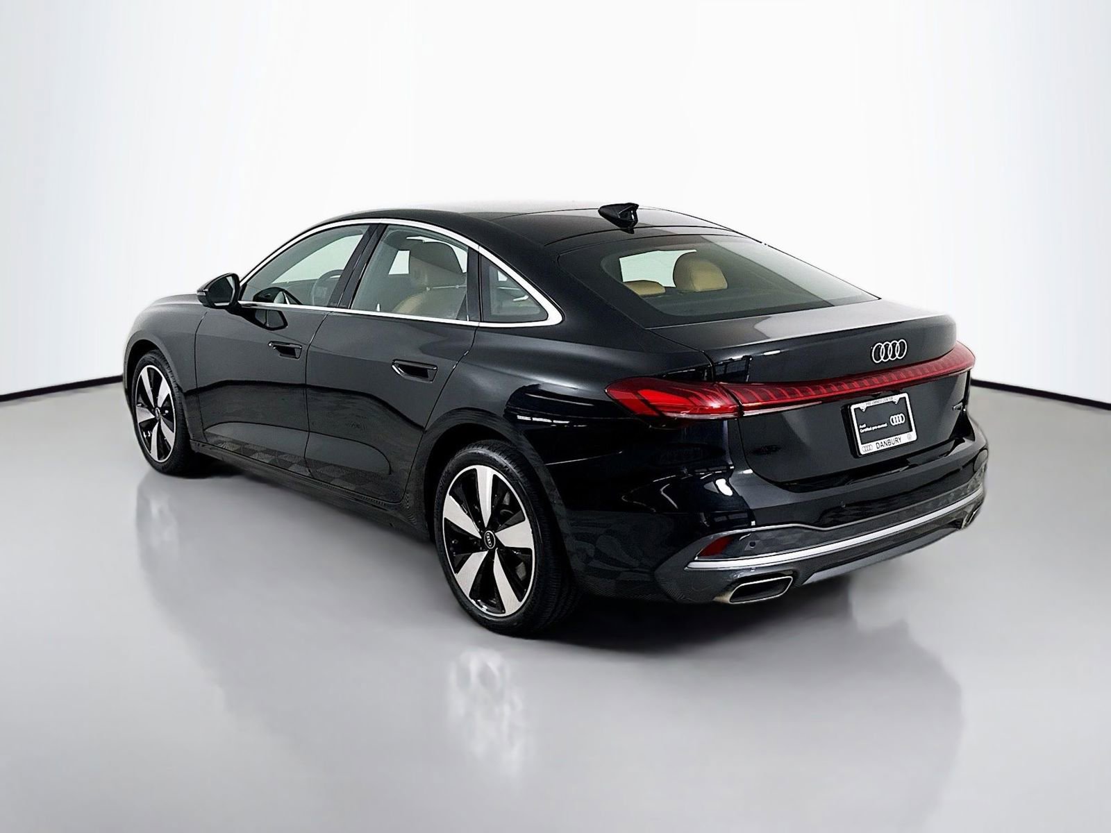 Used 2025 Audi A5 2.0T Premium w/ Convenience Package AWD/4WD image 3