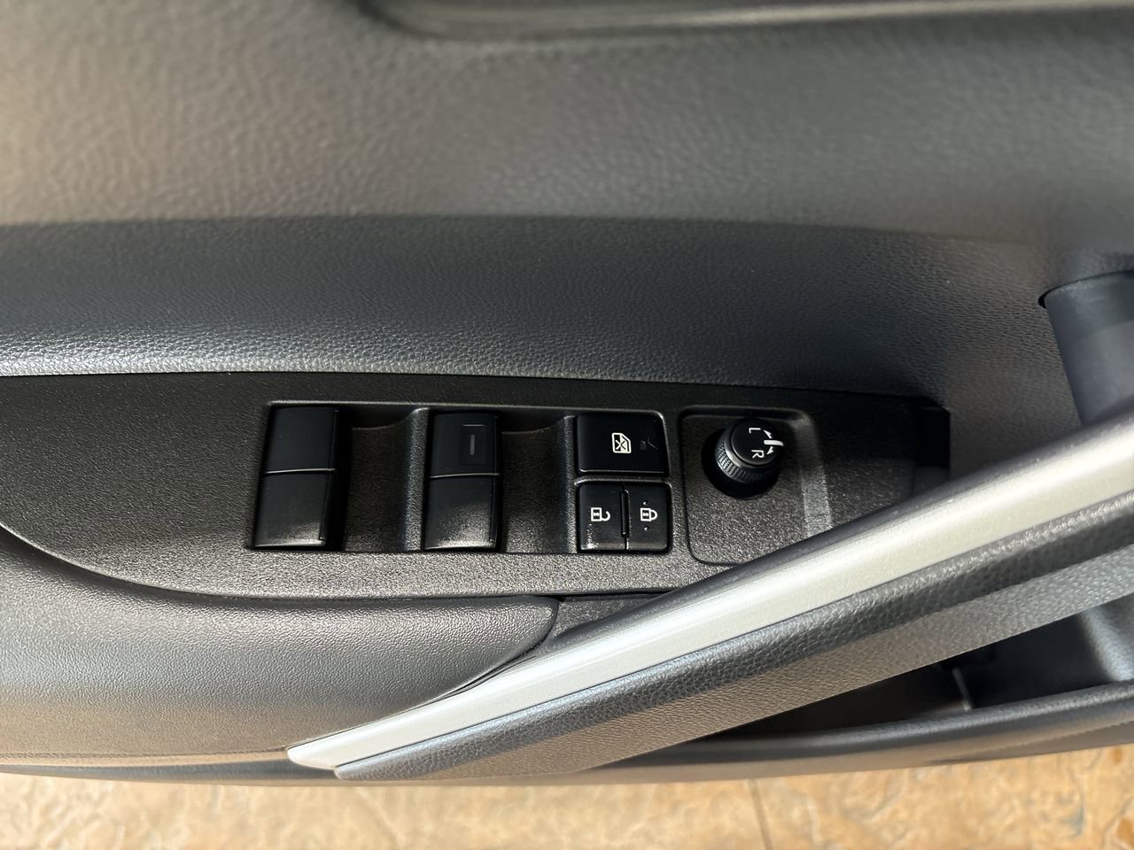 Certified 2026 Toyota Corolla Cross LE FWD image 13