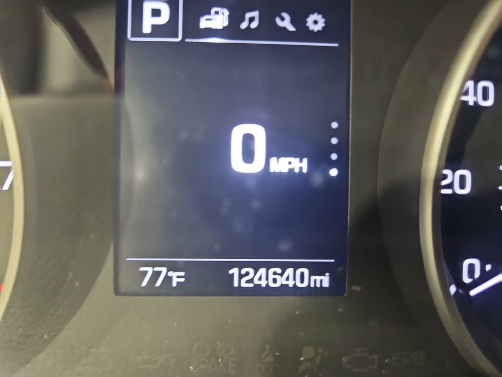 Used 2018 Hyundai Elantra Value Edition w/ Cargo Package FWD image 17