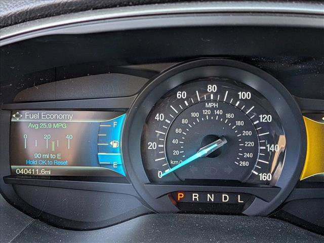 Used 2018 Ford Fusion SE w/ Fusion SE Technology Package FWD image 8