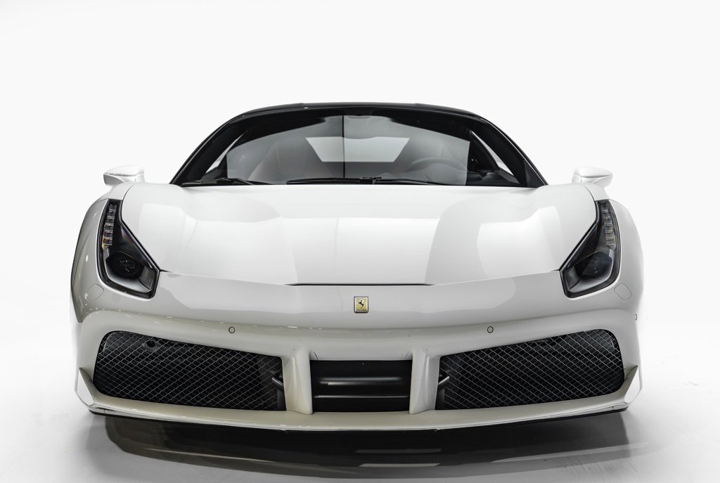 Used 2016 Ferrari 488 GTB image 5