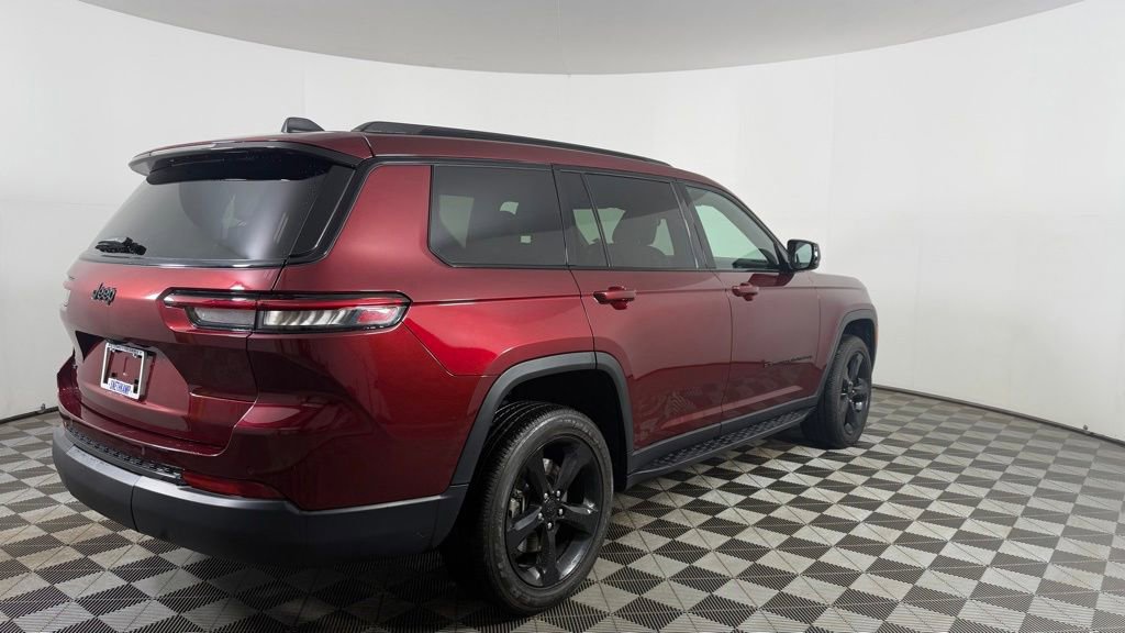 Used 2024 Jeep Grand Cherokee L Altitude AWD/4WD image 9
