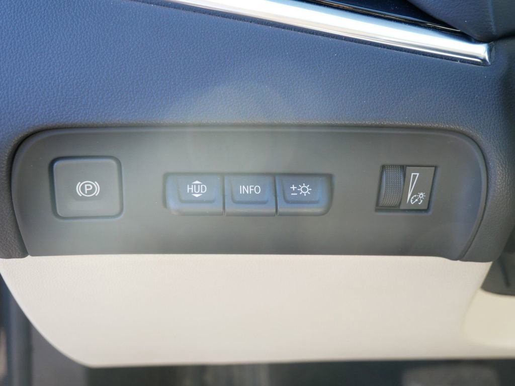 Used 2023 Buick Enclave Avenir w/ Avenir Technology Package AWD/4WD image 18