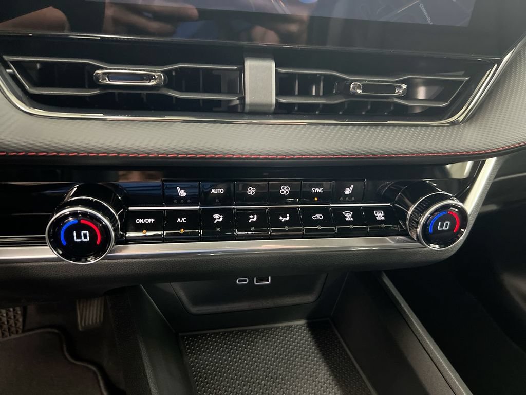 New 2027 Chevrolet Equinox RS AWD/4WD image 17