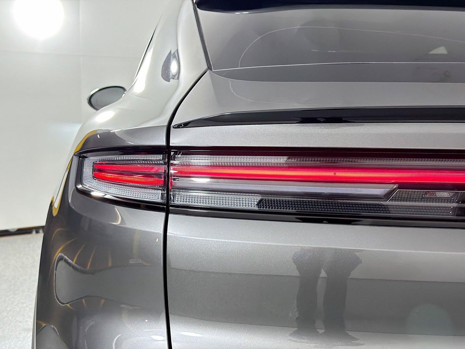 Certified 2025 Porsche Cayenne Coupe AWD/4WD image 16