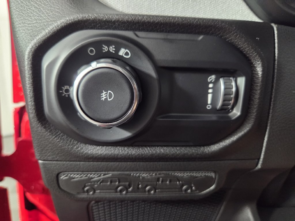 Used 2025 Jeep Wrangler Unlimited Sport AWD/4WD image 21