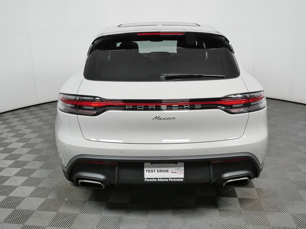 Certified 2026 Porsche Macan Turbo AWD/4WD image 32
