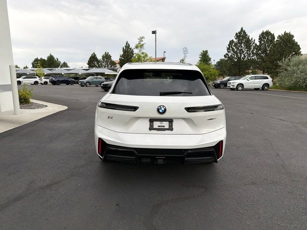 Used 2026 BMW iX xDrive60 w/ M Sport Package AWD/4WD image 4