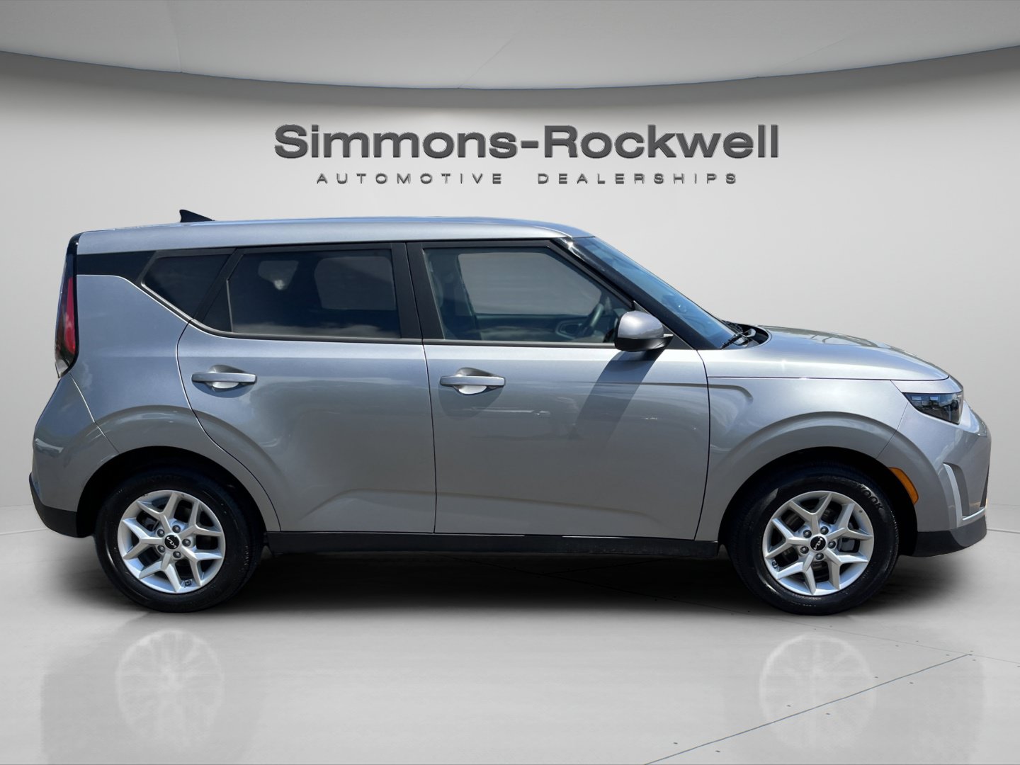 Used 2025 Kia Soul LX FWD image 6