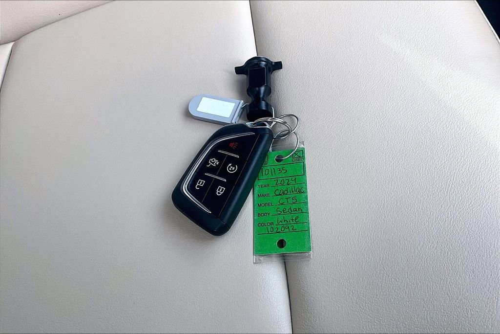 Used 2024 Cadillac CT5 Luxury image 11