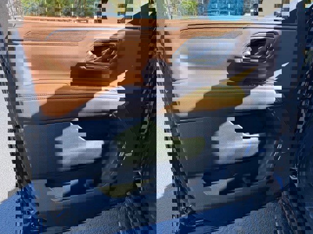 Certified 2022 Chevrolet Tahoe High Country w/ LPO, Illumination Package image 33