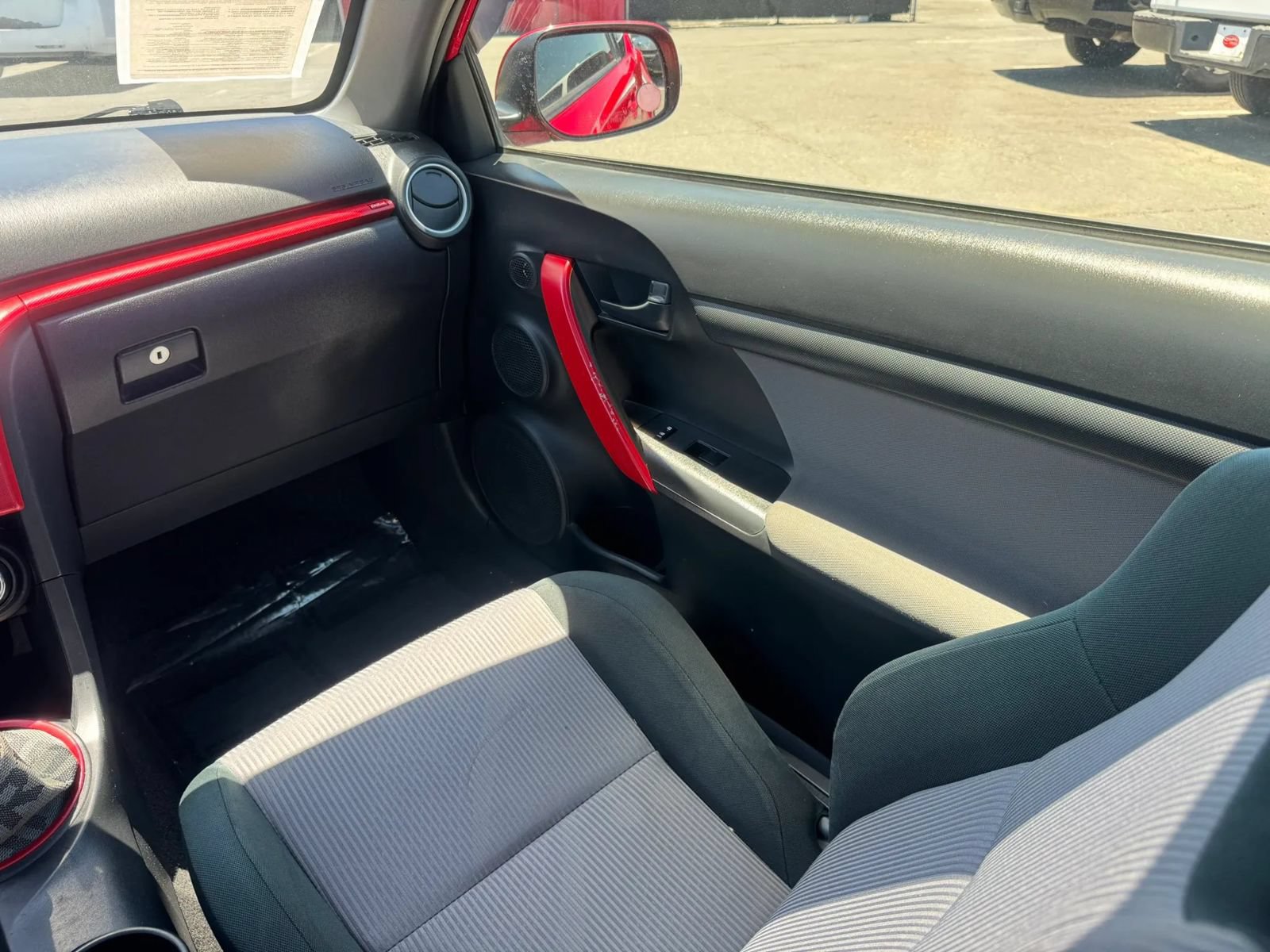 Used 2015 Scion tC FWD image 24