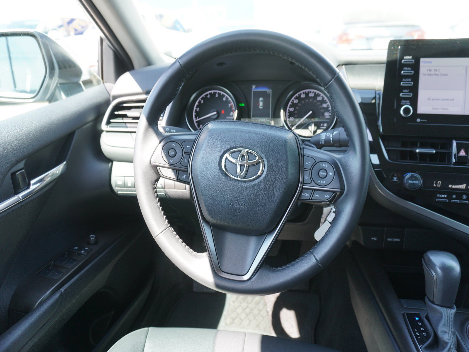 Used 2024 Toyota Camry SE FWD image 13