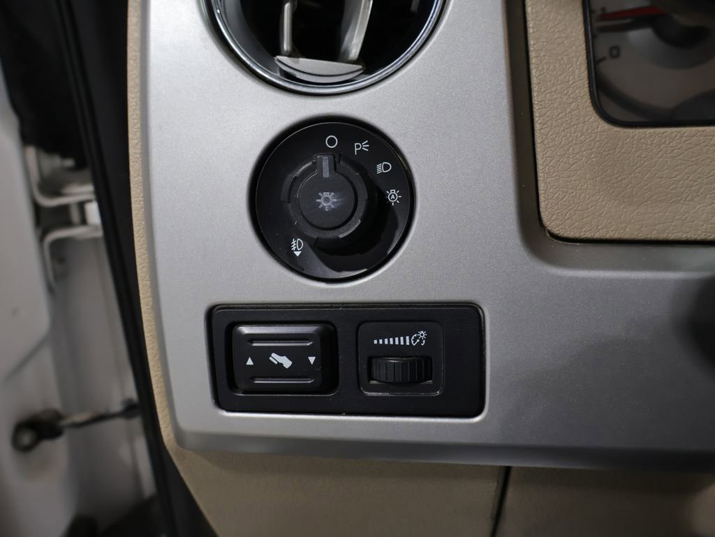 Used 2010 Ford F150 XLT AWD/4WD image 28