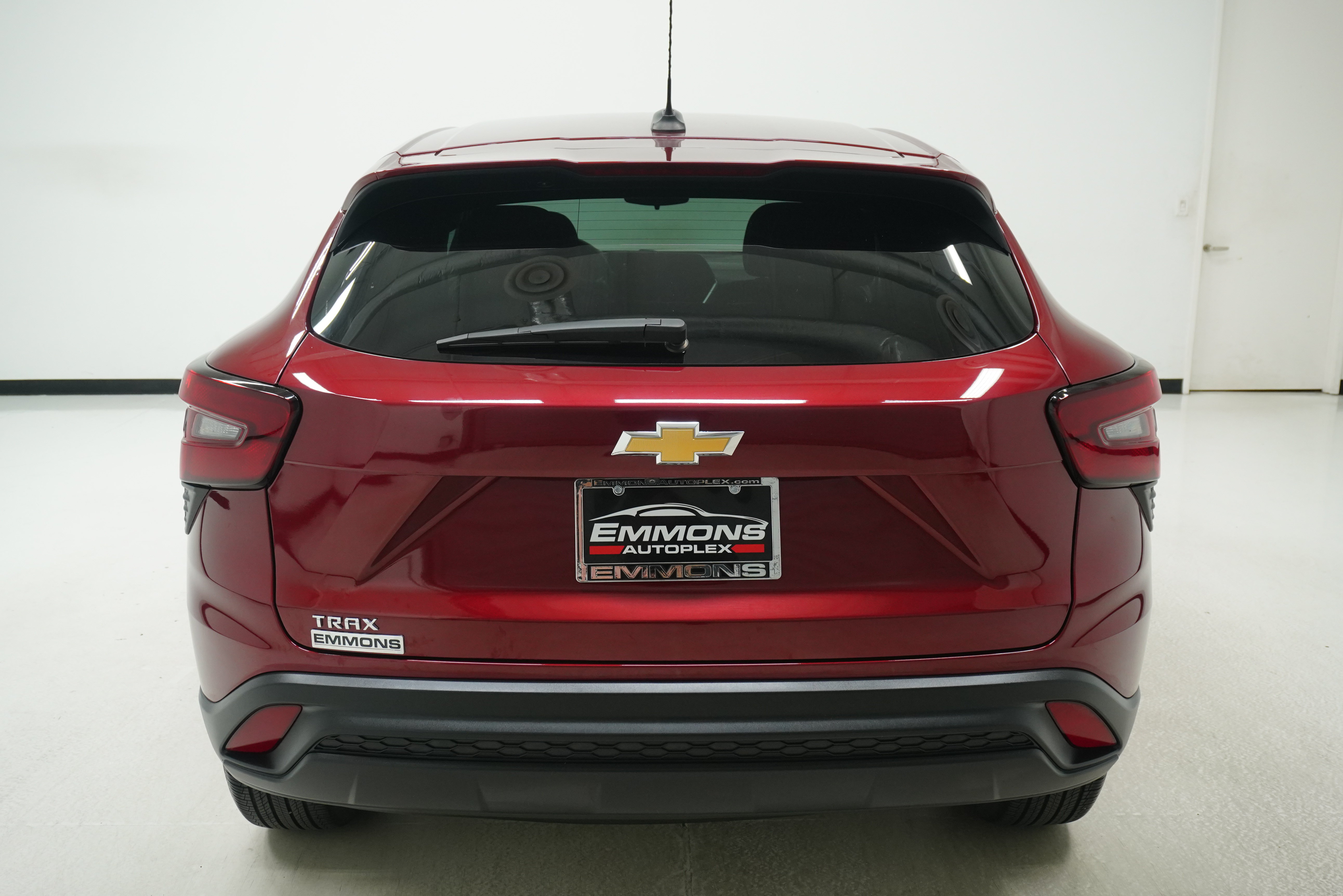 Used 2024 Chevrolet Trax LS w/ LS Convenience Package FWD image 5