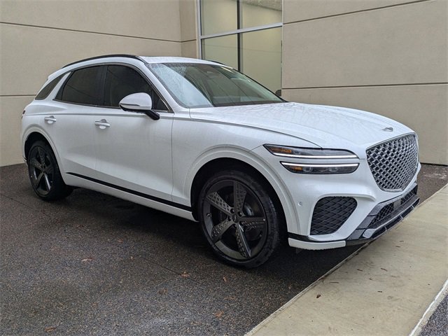 Used 2025 Genesis GV70 3.5T Sport w/ Sport Advanced Package image 4