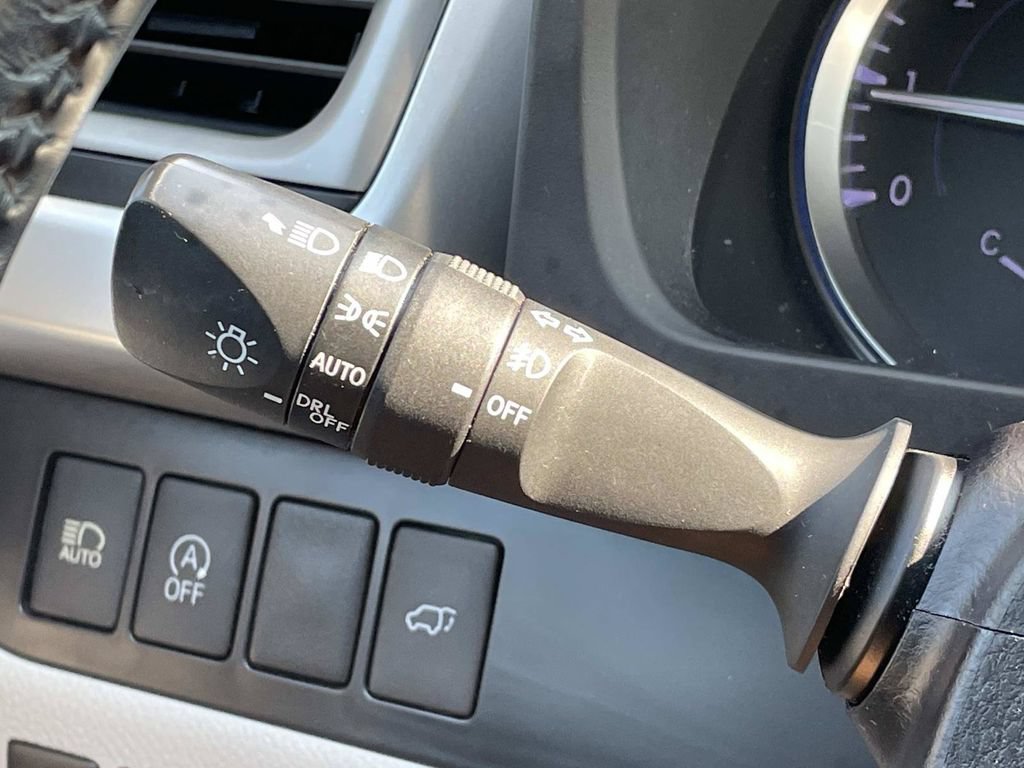 Used 2018 Toyota Highlander XLE FWD image 33