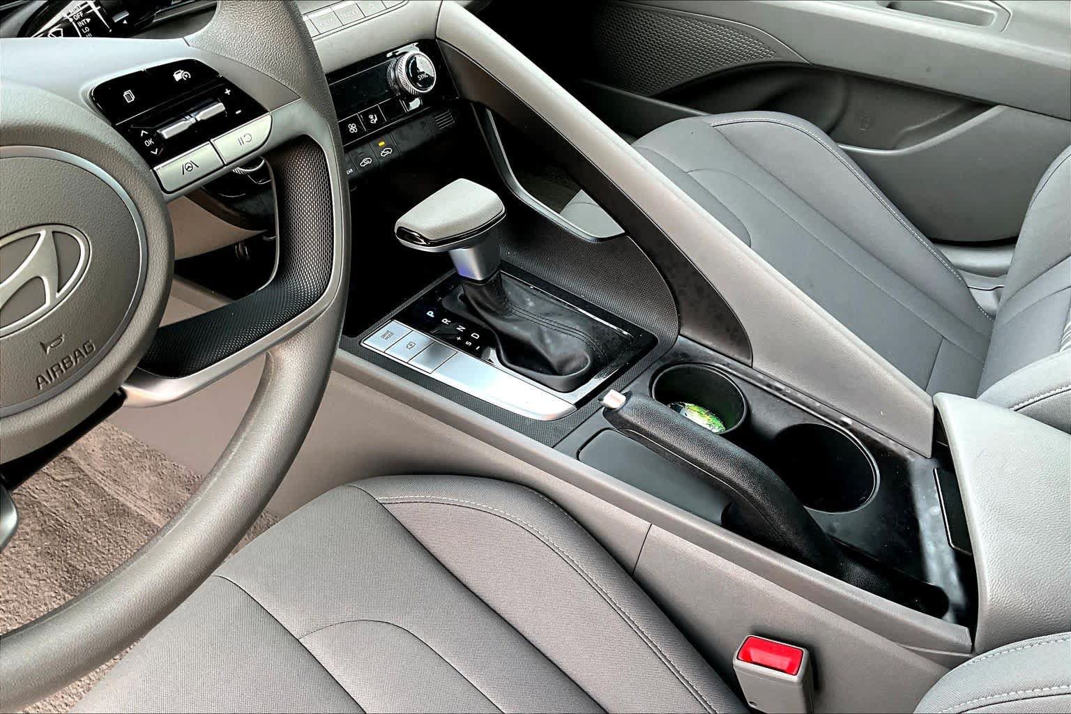 Certified 2024 Hyundai Elantra SEL FWD image 16
