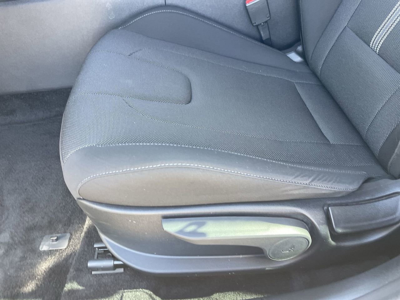 Certified 2024 Hyundai Elantra SE image 19