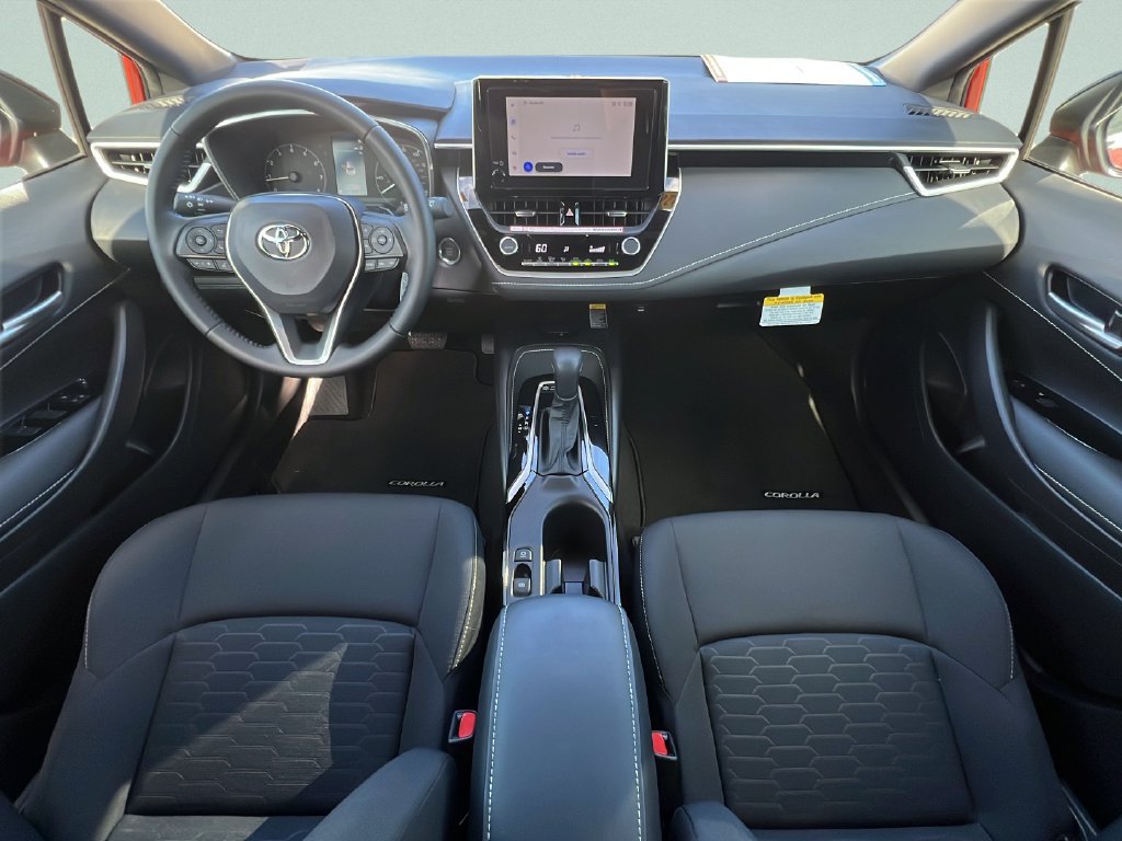 Used 2026 Toyota Corolla SE FWD image 11