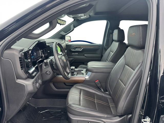 Used 2024 Chevrolet Silverado 1500 High Country w/ Technology Package image 10