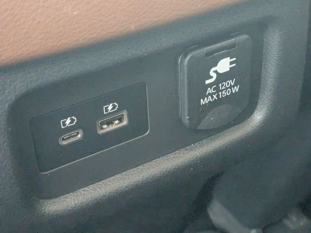 Used 2022 Nissan Pathfinder Platinum w/ Cargo Package image 28