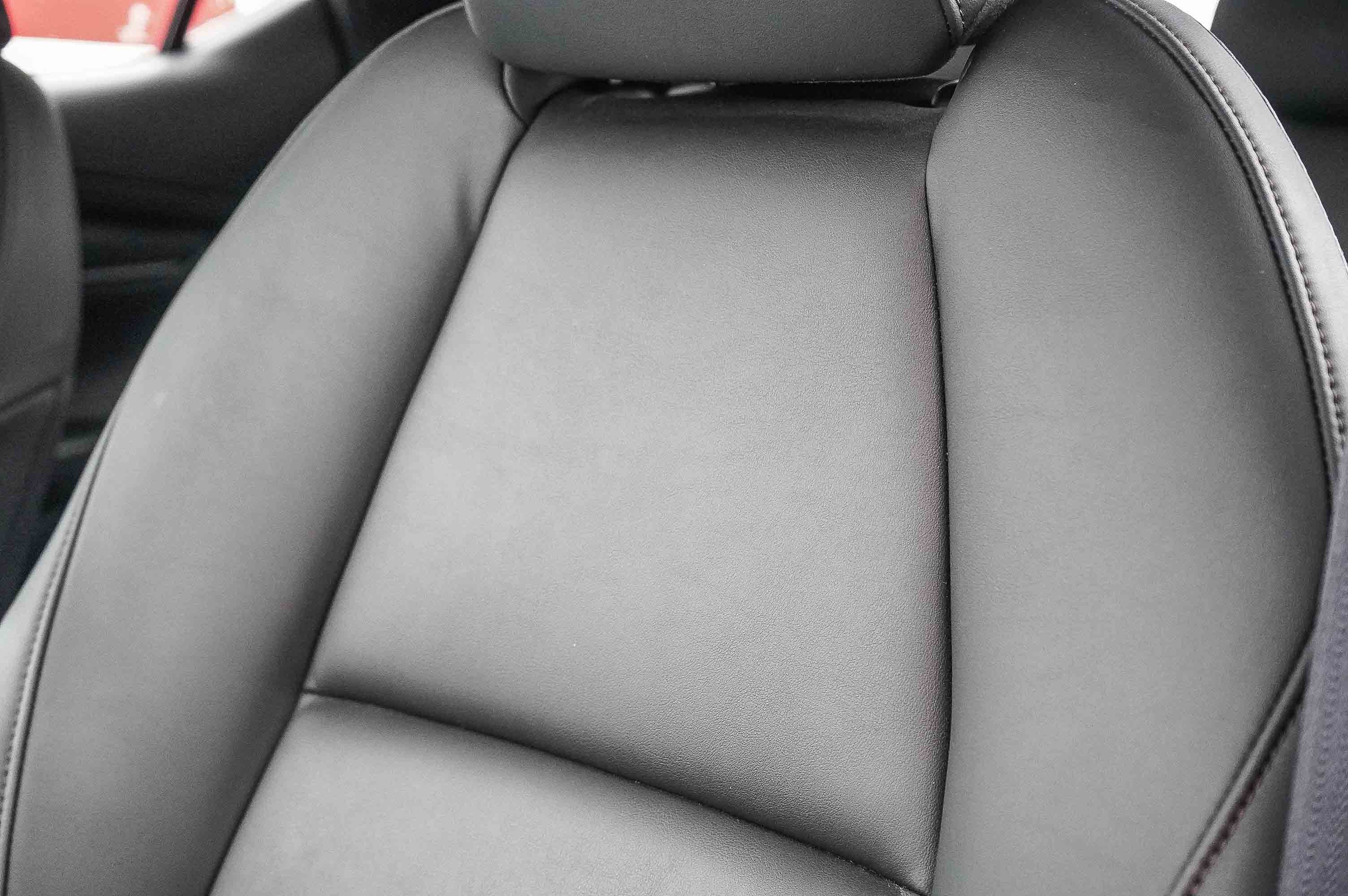 Used 2023 MAZDA MAZDA3 s image 26