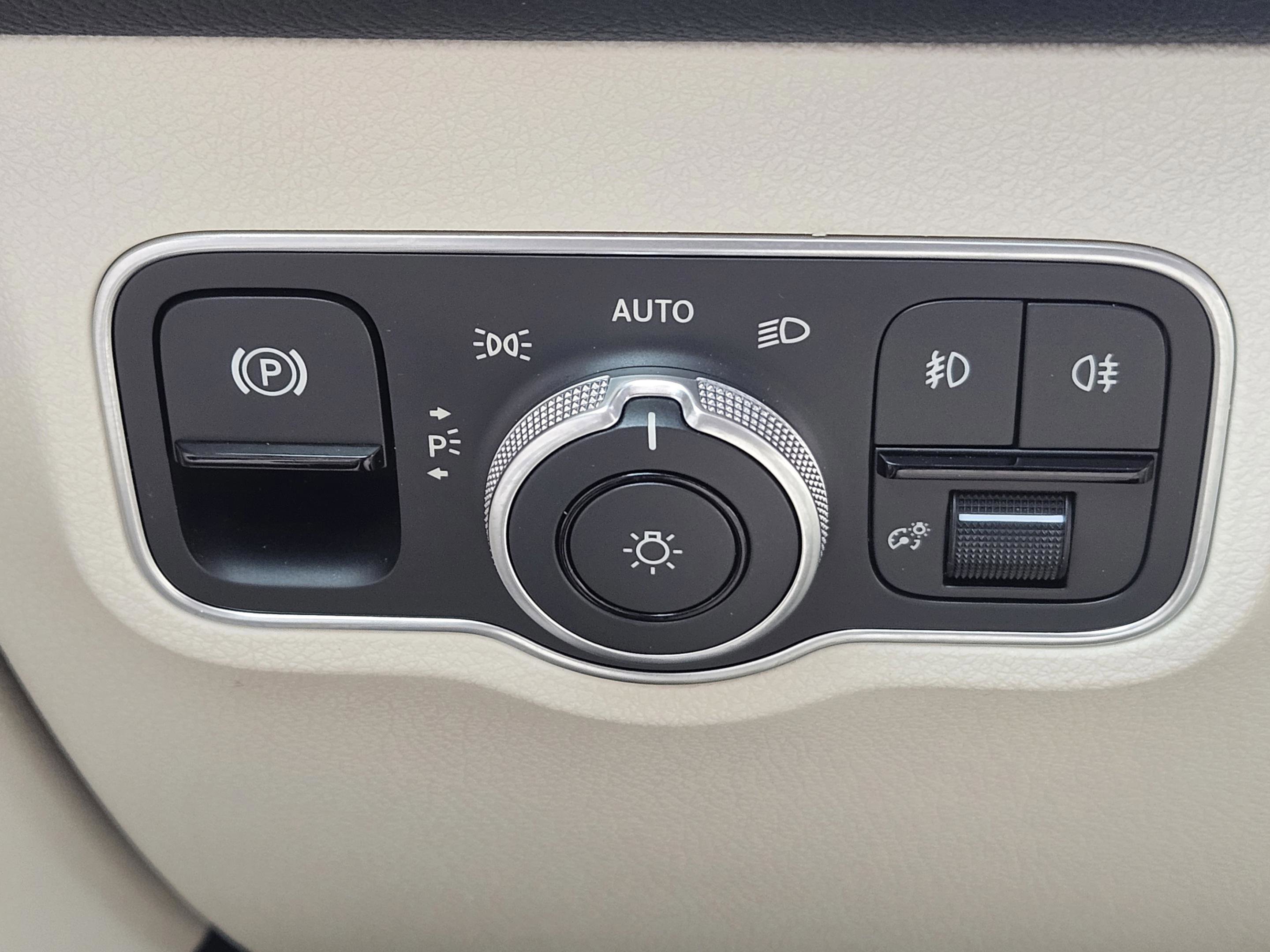 Certified 2026 Mercedes-Benz GLB 250 image 22