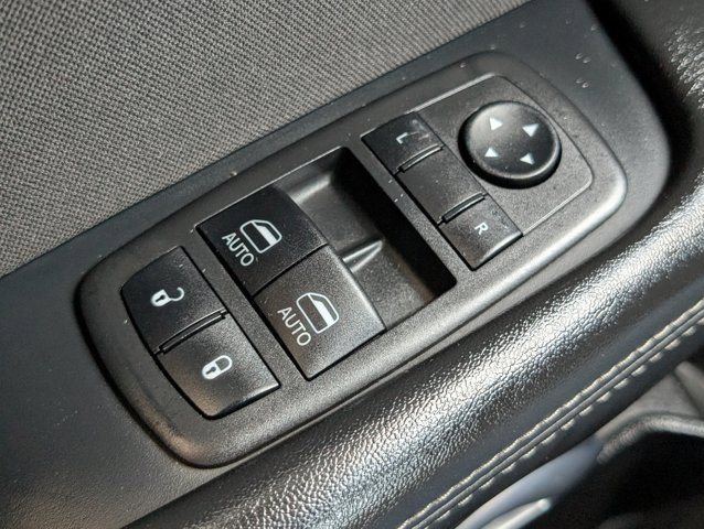 Used 2023 Dodge Challenger SXT image 19