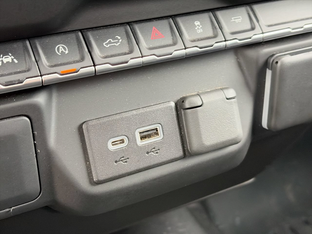 Used 2022 Chevrolet Silverado 1500 Custom RWD image 19