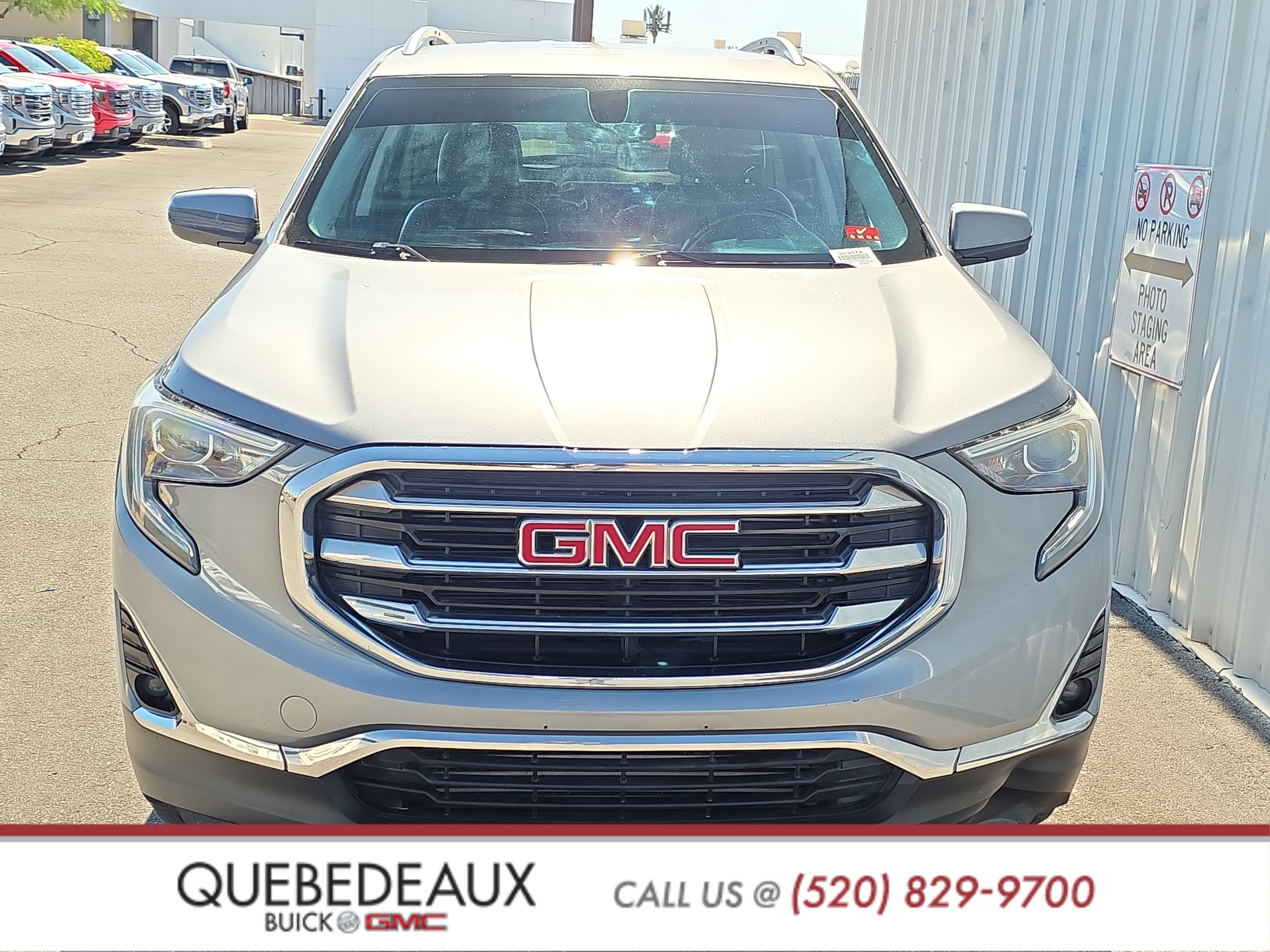 Used 2018 GMC Terrain SLT w/ Preferred Package FWD image 2