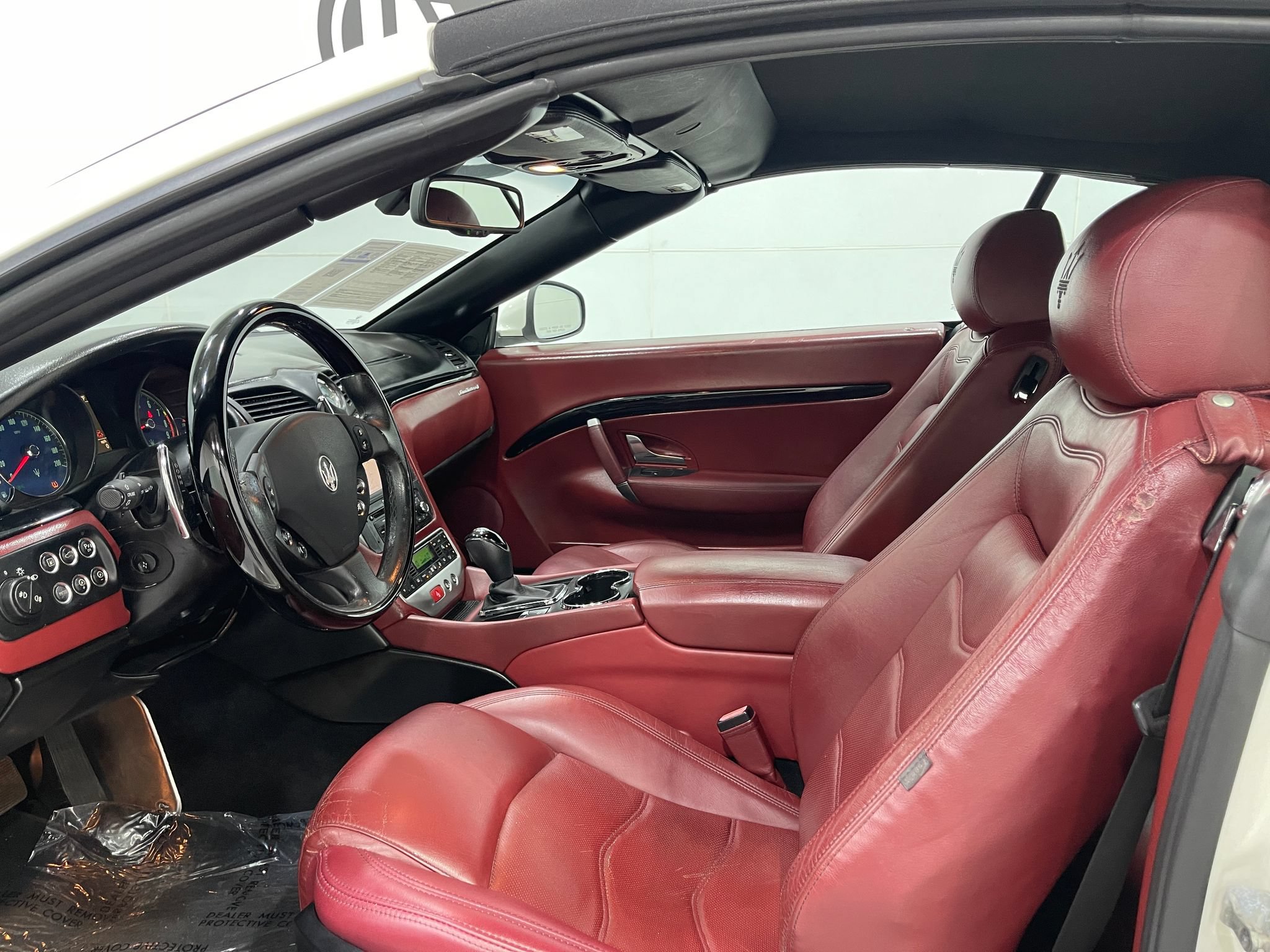 Used 2017 Maserati GranTurismo Convertible RWD image 11