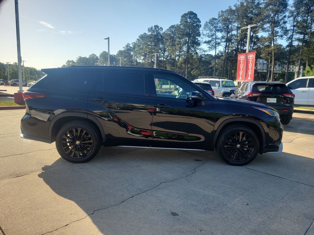 Used 2026 Toyota Highlander XSE image 7