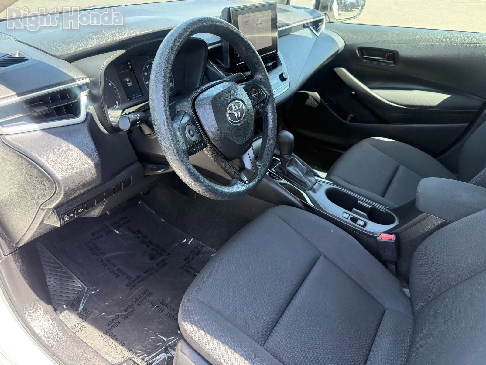 Used 2024 Toyota Corolla LE FWD image 12