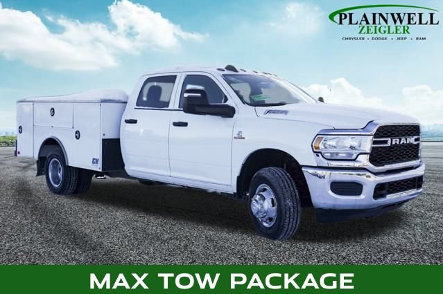 Used 2024 RAM 3500 Tradesman w/ Chrome Appearance Group image 4