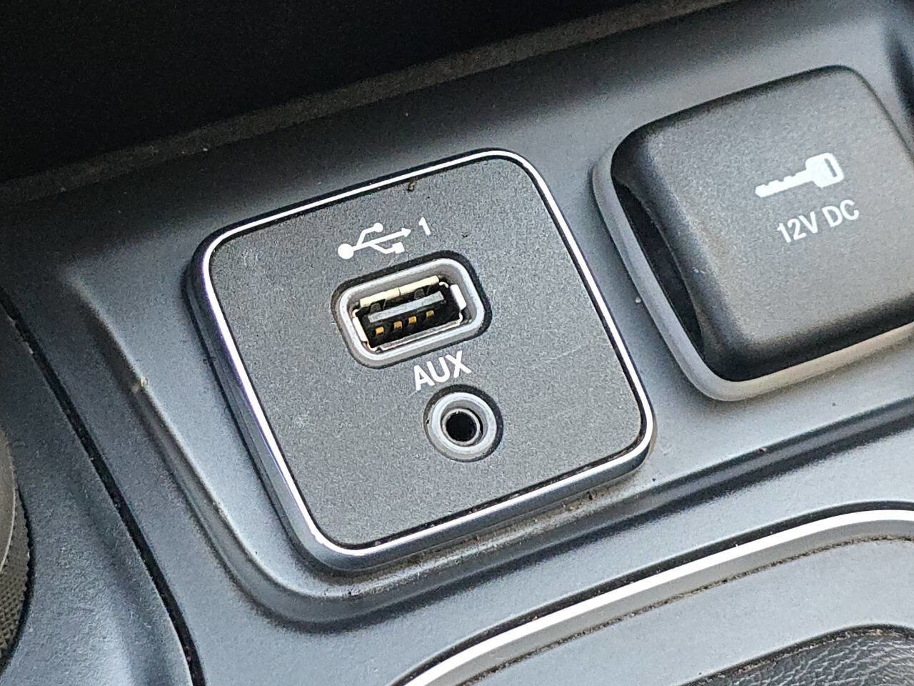 Used 2021 Jeep Cherokee Latitude Lux image 5