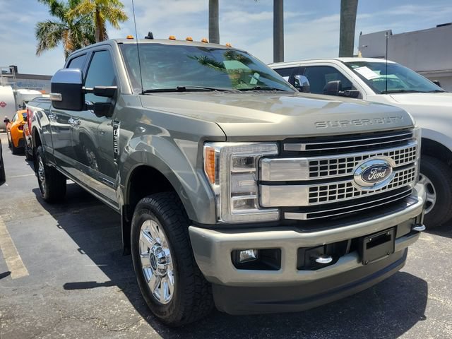 Used 2019 Ford F350 Platinum w/ Platinum Ultimate Package AWD/4WD image 2