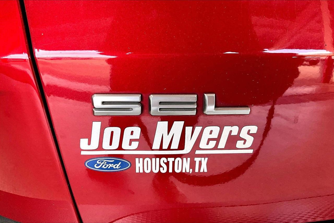Used 2022 Ford Escape SEL image 9