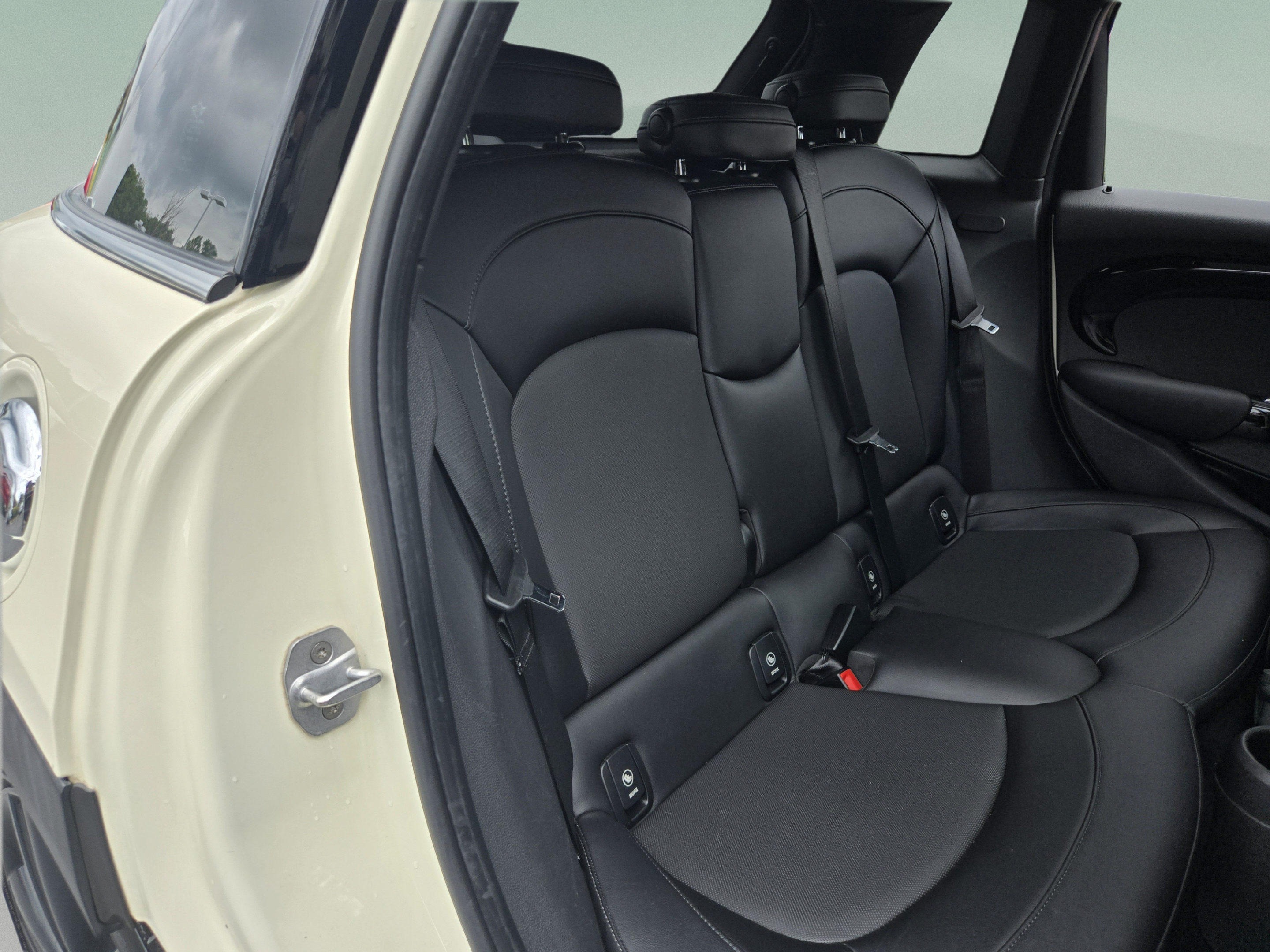 Used 2018 MINI Cooper S FWD image 30
