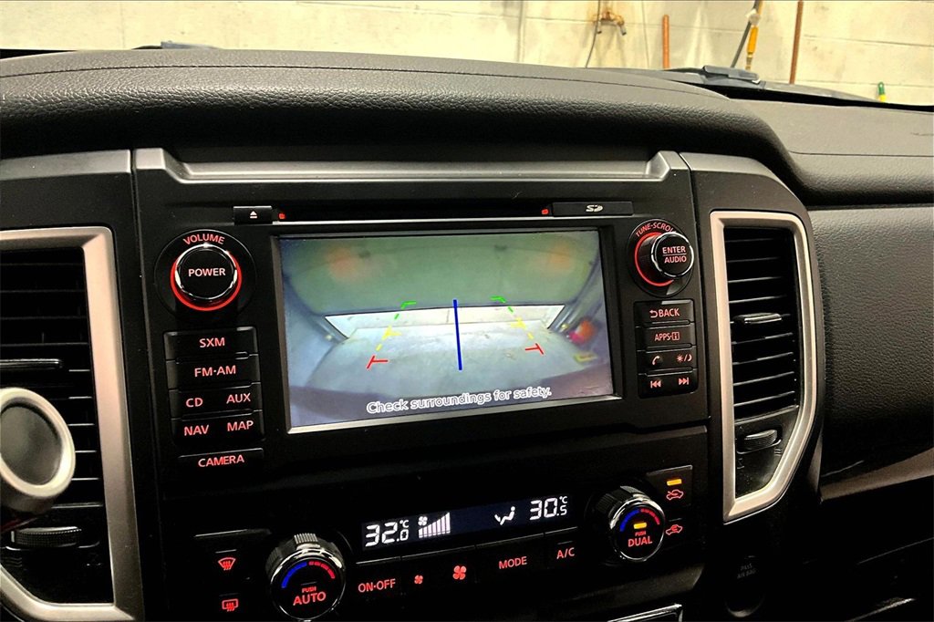 Used 2018 Nissan Titan PRO-4X image 14