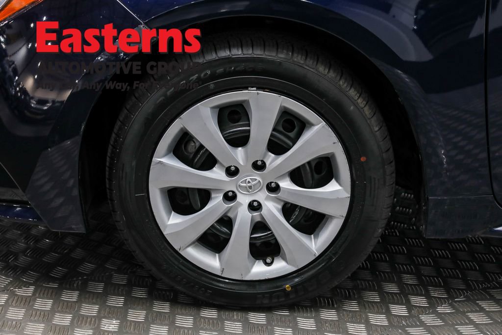Used 2022 Toyota Corolla LE image 30