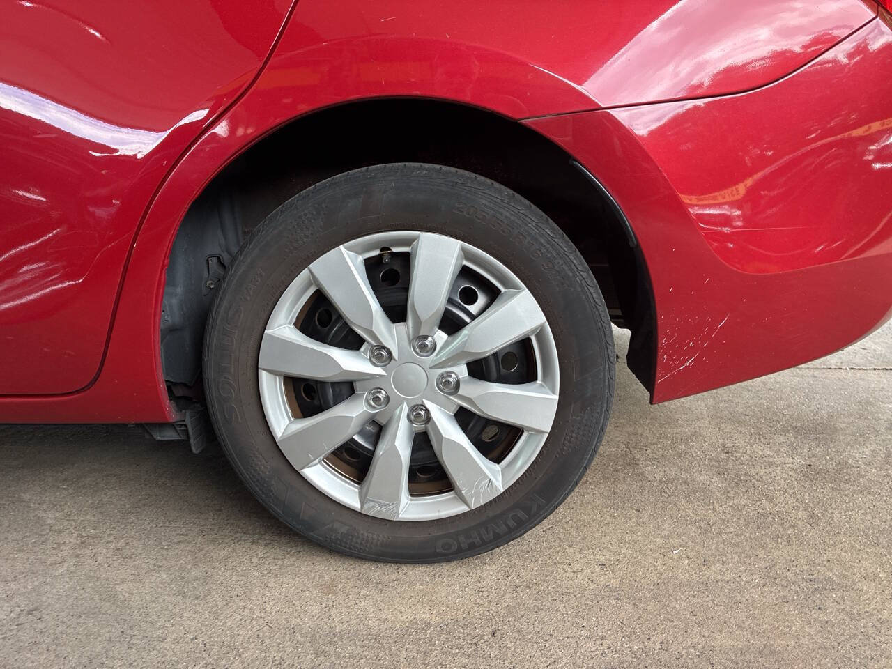 Used 2017 Toyota Corolla LE FWD image 14