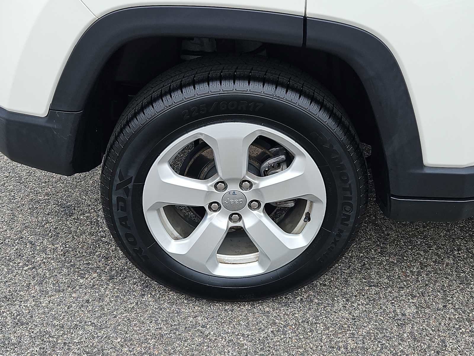 Used 2019 Jeep Compass Latitude AWD/4WD image 9