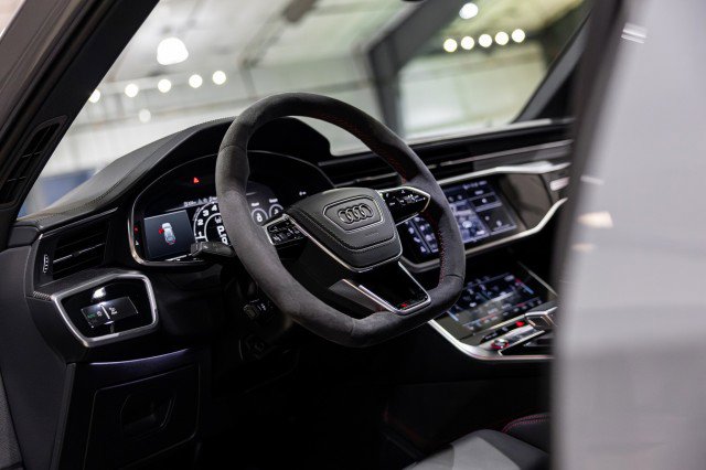 Used 2025 Audi RS 6 performance w/ Black Optic Package image 49